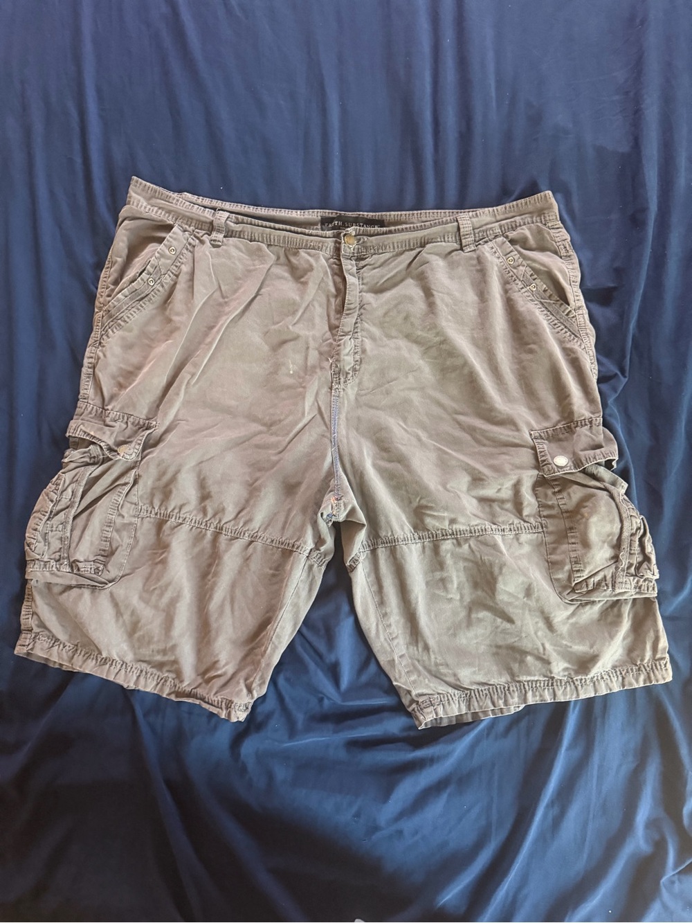 Men's Cargo Shorts in Faded Brown with Utility Pockets